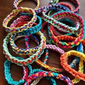 Creative Projects for All Ages : DIY and Crafts 7 Colourful friendship bracelets